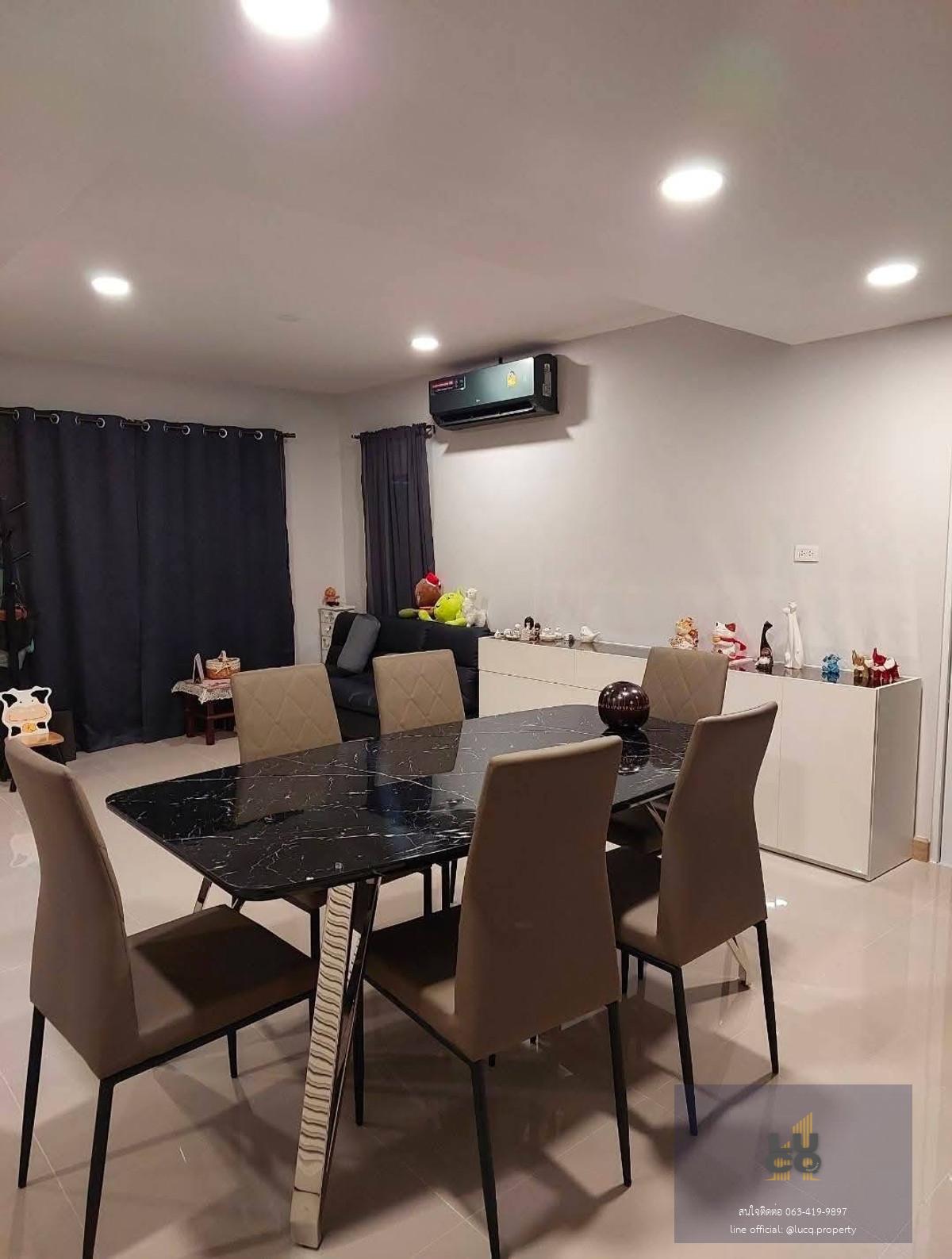 หมู่บ้าน ไลฟ์ อิน เดอะการ์เด้น นิคมพัฒนา-ระยอง เฟอร์ครบตามรูป!! รีบซื้อก่อนเจ้าของเปลี่ยนใจ!!