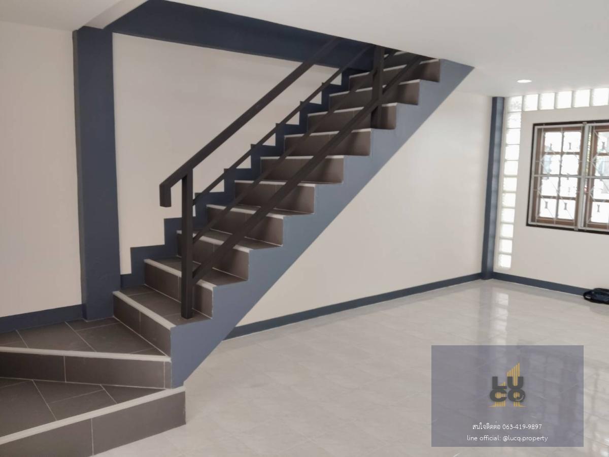 🏡 ขายบ้านแฝด รีโนเวทใหม่ พร้อมอยู่ ทำเลนวมินทร์ 163